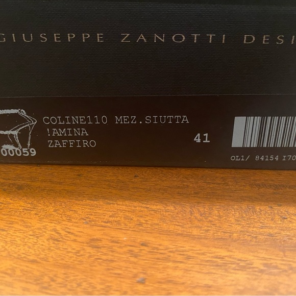 Giuseppe Zanotti  Mink stilettos blue mink w/black crock embossed heel Size 41 - Picture 10 of 15